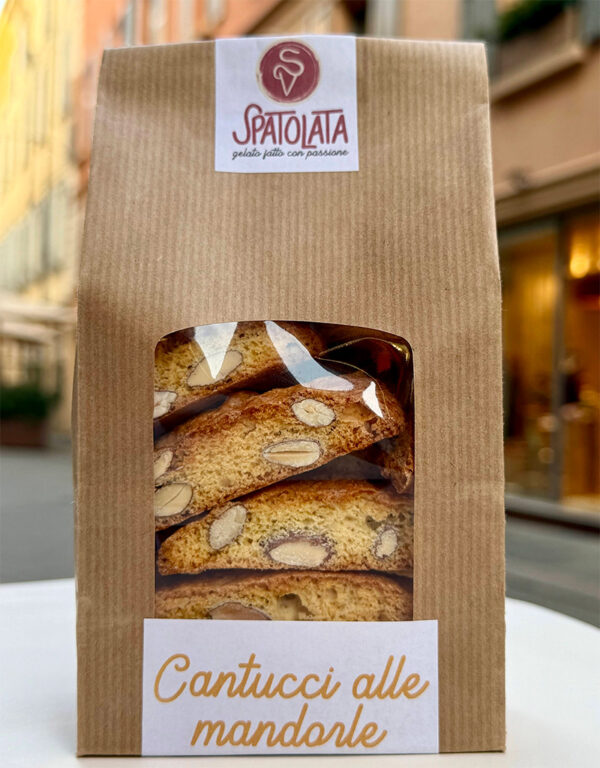 Cantucci 3 Cantucci alle mandorle