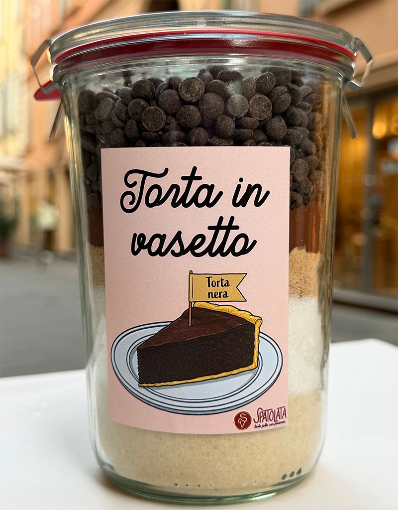 Torta nera in vasetto